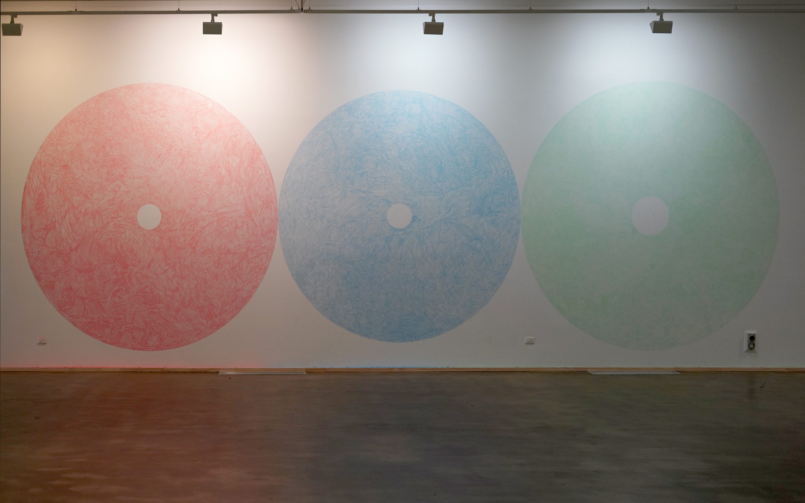 Nick Selenitsch, O, 2021, chalk drawing. Installation view, Benalla Art Gallery.